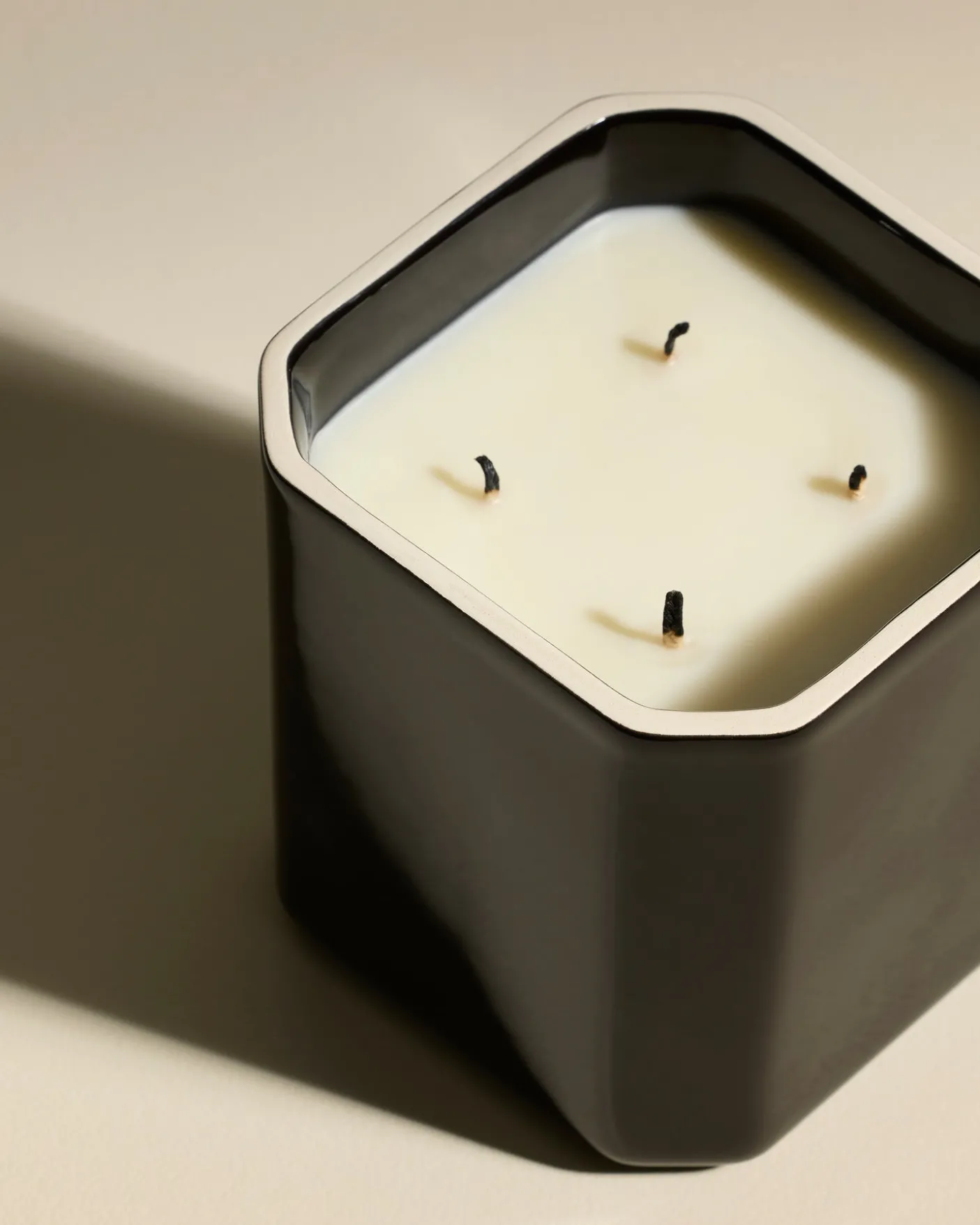 Bougie Facettes - Ambre Noire